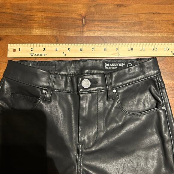 BLANK‎ NYC NWT Spoiler Alert Vegan Leather Mid Rise Skinny Moto Pants Size 24 - Picture 12 of 14